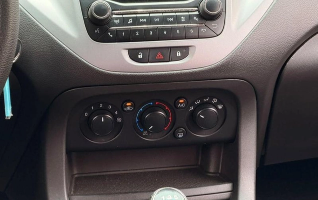 imagem-https://www.socarrao.com.br/sc-vehicle-images-prod/4362344/1792075381552-8562852_7_B_eb73154c25.jpeg