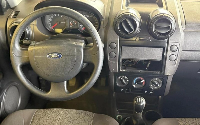 imagem-https://www.socarrao.com.br/sc-vehicle-images-prod/4362356/1792088897117-7996532_10_B_2e3cb69fd7.jpeg