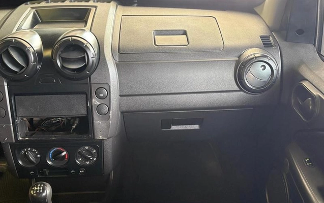 imagem-https://www.socarrao.com.br/sc-vehicle-images-prod/4362356/1792088897120-7996532_13_B_2d3524aff7.jpeg