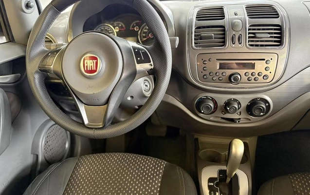 imagem-https://www.socarrao.com.br/sc-vehicle-images-prod/4362359/1792093343281-8563017_12_B_4135c3249b.jpeg