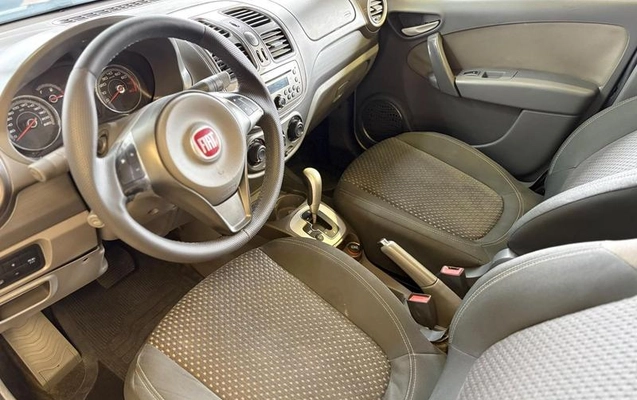 imagem-https://www.socarrao.com.br/sc-vehicle-images-prod/4362359/1792093343282-8563017_13_B_2883a06847.jpeg