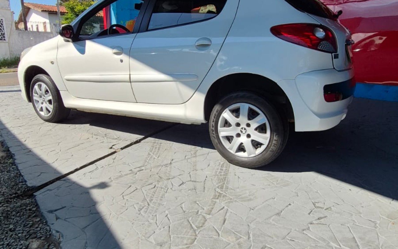 imagem-https://www.socarrao.com.br/sc-vehicle-images-prod/4362368/1792075674736-V2hhdHNBcHAgSW1hZ2UgMjAyNi0wNS0yNiBhdCAxMS4wOS41NSAoMikuanBlZw.jpeg