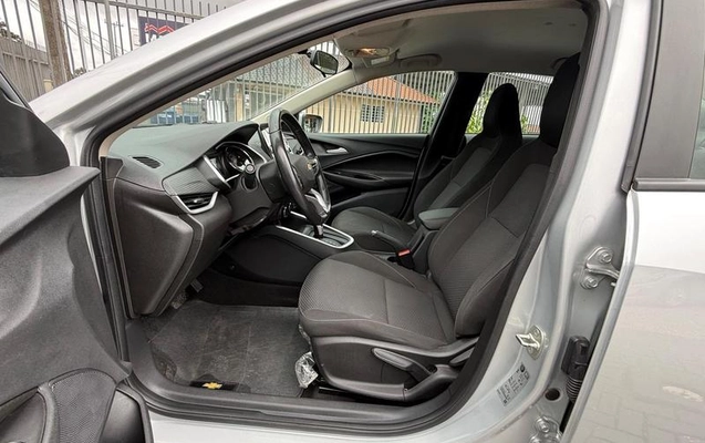 imagem-https://www.socarrao.com.br/sc-vehicle-images-prod/4362381/1792075874851-8545453_8_B_0b0d02c23f.jpeg
