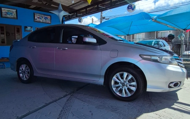imagem-https://www.socarrao.com.br/sc-vehicle-images-prod/4362409/1792076212075-V2hhdHNBcHAgSW1hZ2UgMjAyNi0wNS0yNiBhdCAxMS4wMi4xMi5qcGVn.jpeg