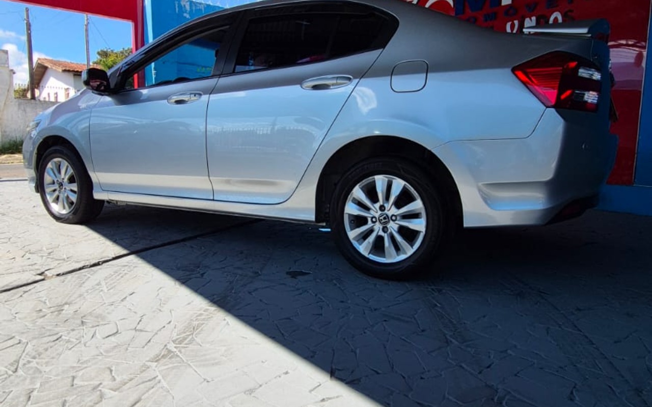 imagem-https://www.socarrao.com.br/sc-vehicle-images-prod/4362409/1792076212341-V2hhdHNBcHAgSW1hZ2UgMjAyNi0wNS0yNiBhdCAxMS4wMi4xMyAoMSkuanBlZw.jpeg