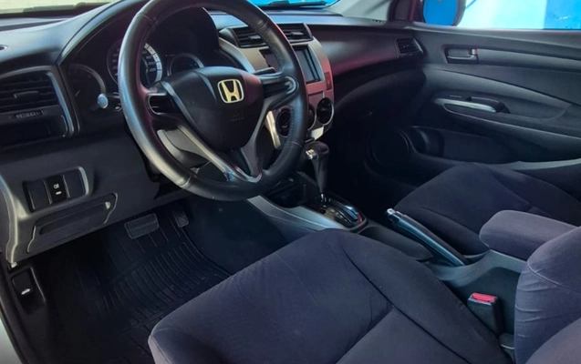 imagem-https://www.socarrao.com.br/sc-vehicle-images-prod/4362409/1792076212468-V2hhdHNBcHAgSW1hZ2UgMjAyNi0wNS0yNiBhdCAxMS4wMi4xMyAoMykuanBlZw.jpeg