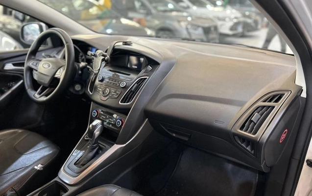 imagem-https://www.socarrao.com.br/sc-vehicle-images-prod/4362489/1792177967066-8542053_9_B_e655ab1147.jpeg