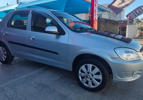 Chevrolet Celta 2012 Prata — foto 1 de 3