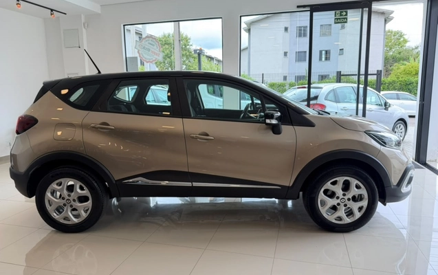 imagem-https://www.socarrao.com.br/sc-vehicle-images-prod/4362495/1792077021047-14_120956.jpg