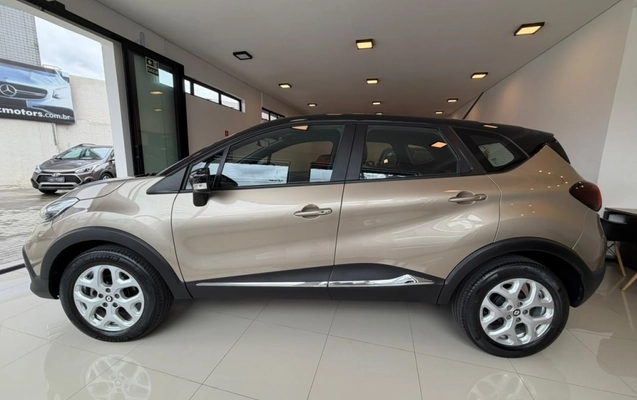 imagem-https://www.socarrao.com.br/sc-vehicle-images-prod/4362495/1792077021054-3_120955.jpg