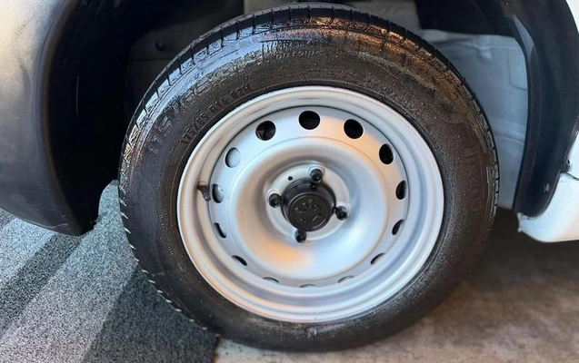 imagem-https://www.socarrao.com.br/sc-vehicle-images-prod/4362530/1792260568185-8572313_16_B_28284e907d.jpeg