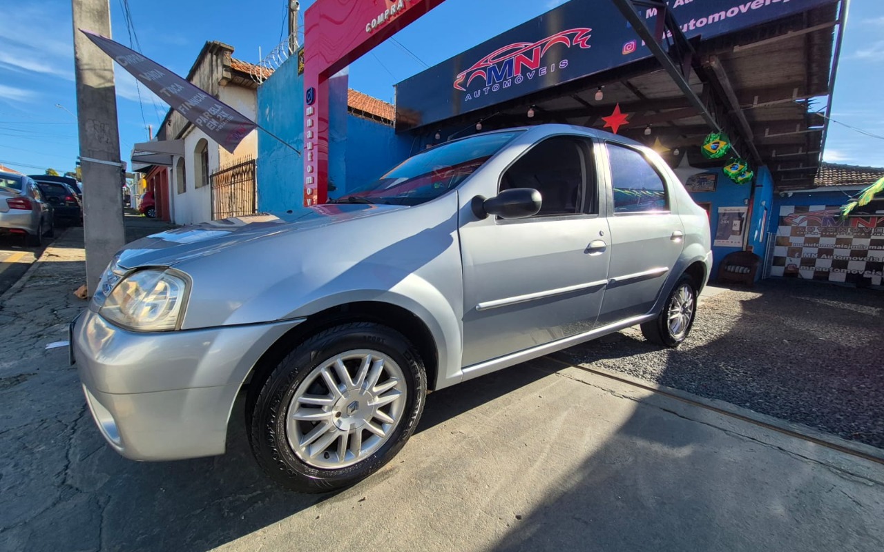 Renault Logan 2008 Prata — foto 1 de 3