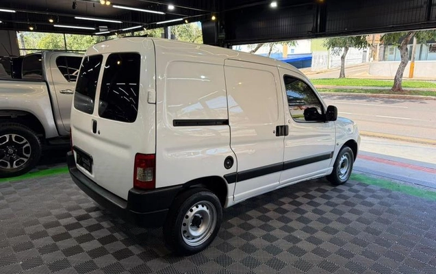 imagem-https://www.socarrao.com.br/sc-vehicle-images-prod/4362614/1792255508849-8573307_5_B_d2ebbec259.jpeg