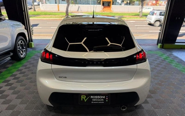 imagem-https://www.socarrao.com.br/sc-vehicle-images-prod/4362615/1792243176241-8573462_13_B_fec839bab3.jpeg