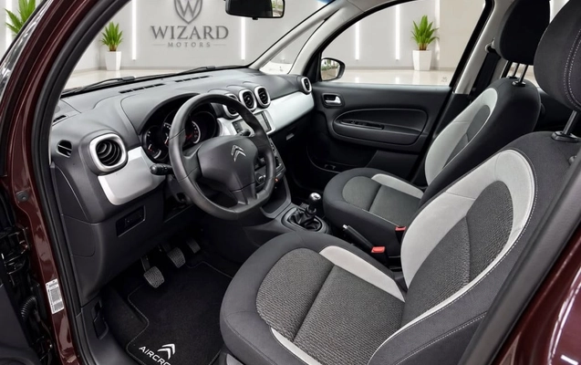 imagem-https://www.socarrao.com.br/sc-vehicle-images-prod/4362688/1792078468047-vehicle_image_1791919686_2ec42a43dda5cd25cefb7f6be690e9a6.jpeg