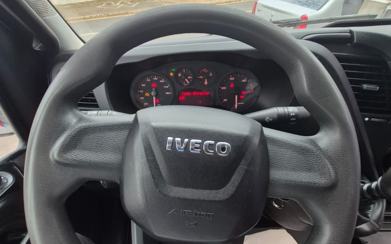 imagem-https://www.socarrao.com.br/sc-vehicle-images-prod/4362714/1792078659235-V2hhdHNBcHAgSW1hZ2UgMjAyNi0wNy0yMiBhdCAxMC4xOS4xMiAoMikuanBlZw.jpeg