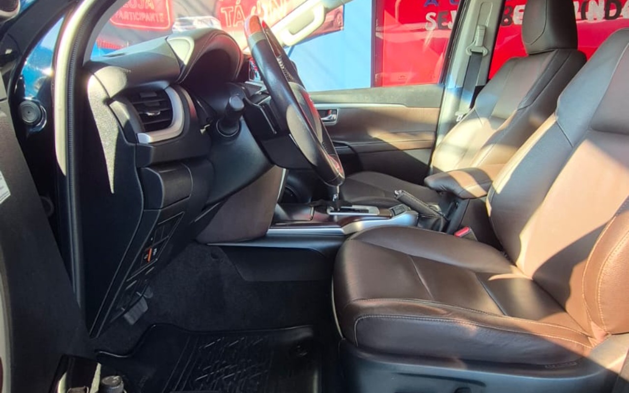 imagem-https://www.socarrao.com.br/sc-vehicle-images-prod/4362814/1792079723151-V2hhdHNBcHAgSW1hZ2UgMjAyNi0wNS0yNiBhdCAxMC41OS4yNSAoMSkuanBlZw.jpeg