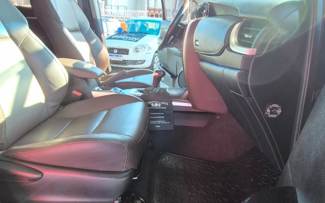 imagem-https://www.socarrao.com.br/sc-vehicle-images-prod/4362814/1792079723997-V2hhdHNBcHAgSW1hZ2UgMjAyNi0wNS0yNiBhdCAxMC41OS4yNi5qcGVn.jpeg