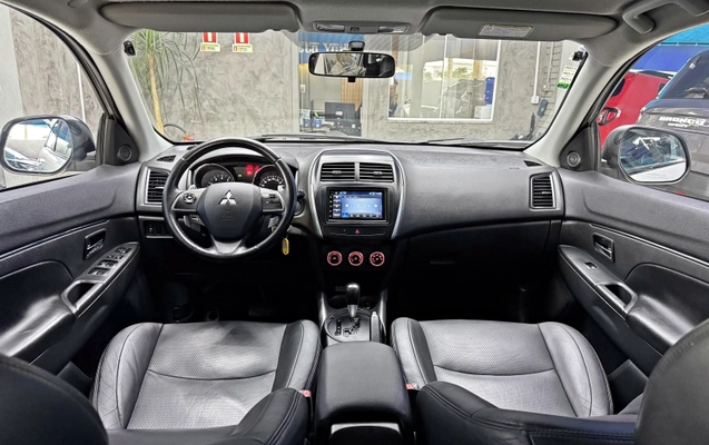imagem-https://www.socarrao.com.br/sc-vehicle-images-prod/4362901/1792086802535-ip9E5dg3fmjNO7LJz9XENtHRCMbwfhzX.jpg