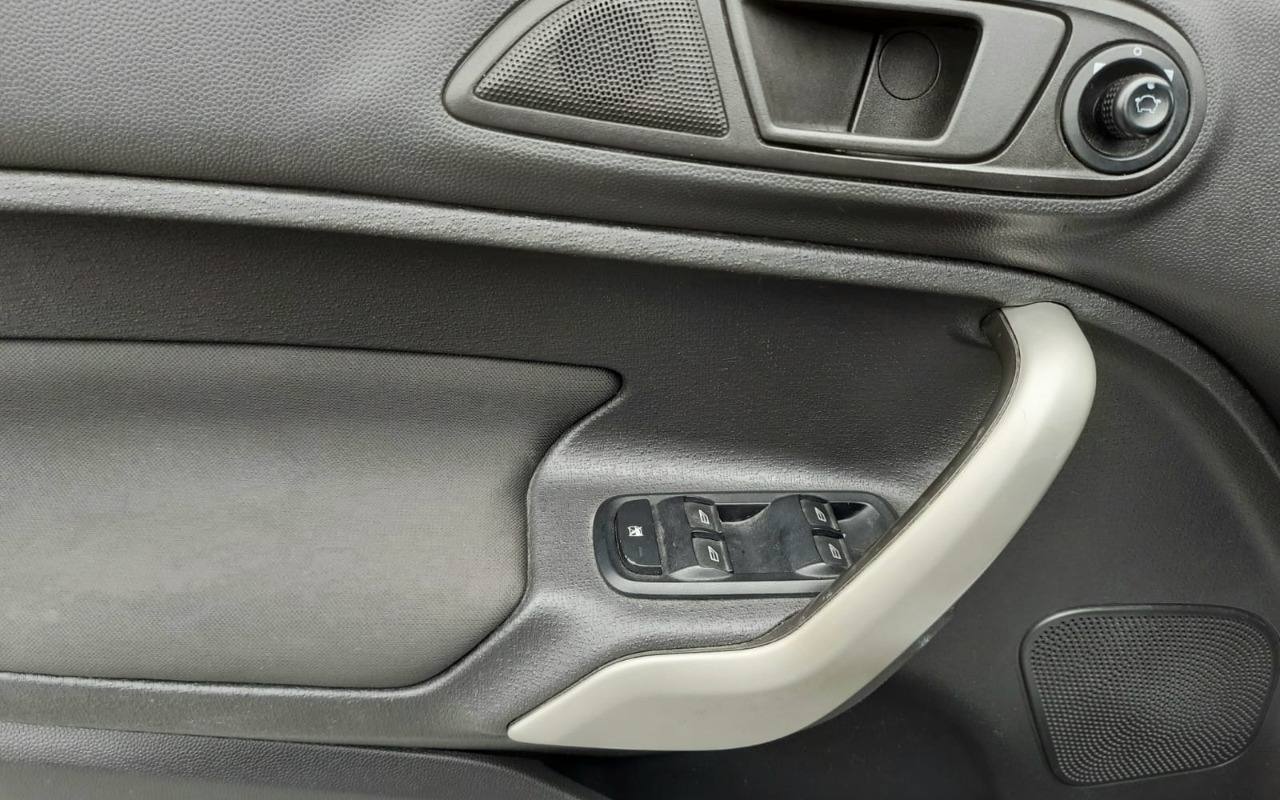 imagem-https://www.socarrao.com.br/sc-vehicle-images-prod/4362920/1792080774066-MTEuanBlZw.jpeg
