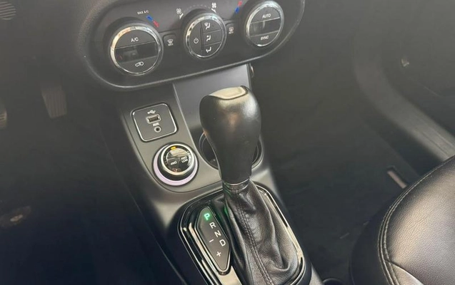 imagem-https://www.socarrao.com.br/sc-vehicle-images-prod/4363030/1792606644207-8573781_12_B_1ae798308c.jpeg