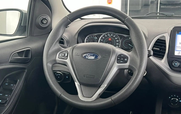 imagem-https://www.socarrao.com.br/sc-vehicle-images-prod/4363107/1792082265528-ebFXybfon5dOFbO9GO75aBVcEJnDLofu.jpg