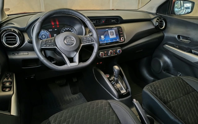 imagem-https://www.socarrao.com.br/sc-vehicle-images-prod/4363203/1792083035128-003_e299c12ffe5ffc9edbeeeb6d94e1ee40.jpg