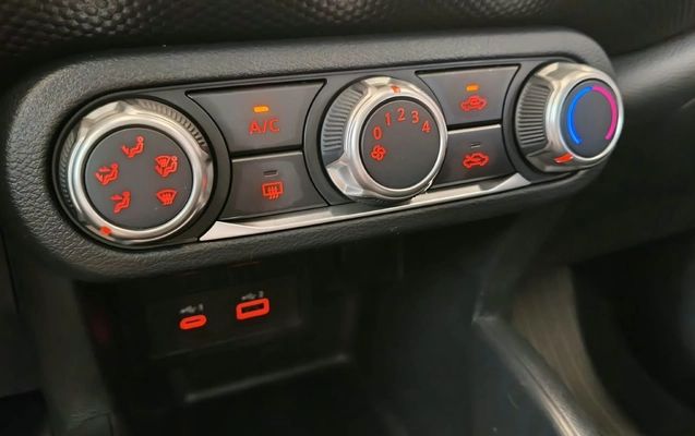 imagem-https://www.socarrao.com.br/sc-vehicle-images-prod/4363203/1792083035134-003_6af0b9ab917801d5ad457c45f5801df6.jpg