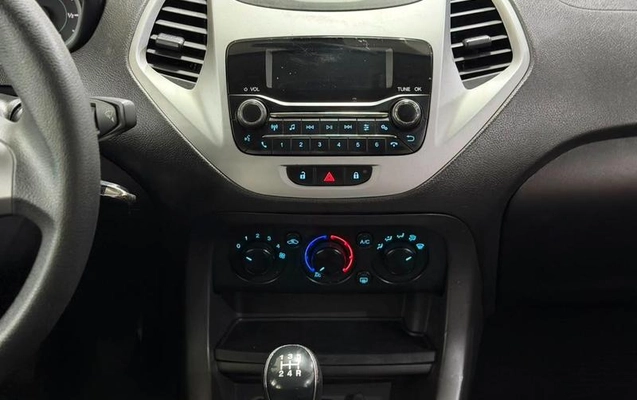 imagem-https://www.socarrao.com.br/sc-vehicle-images-prod/4363289/1792083822821-8349238_5_B_2c994feb4d.jpeg