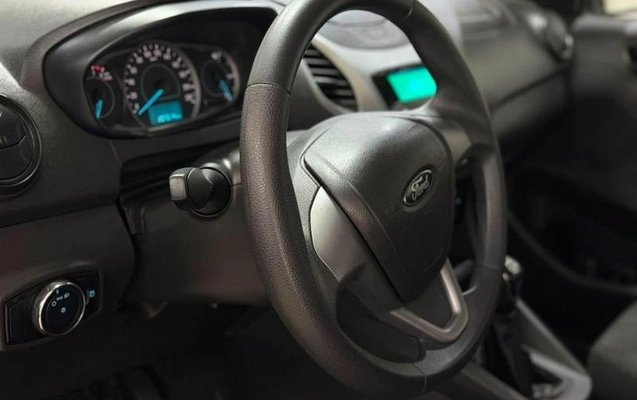 imagem-https://www.socarrao.com.br/sc-vehicle-images-prod/4363289/1792083822823-8349238_6_B_969b255fef.jpeg
