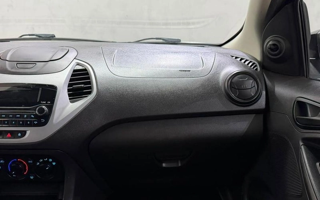 imagem-https://www.socarrao.com.br/sc-vehicle-images-prod/4363289/1792083822827-8349238_6_B_8e4a79742b.jpeg