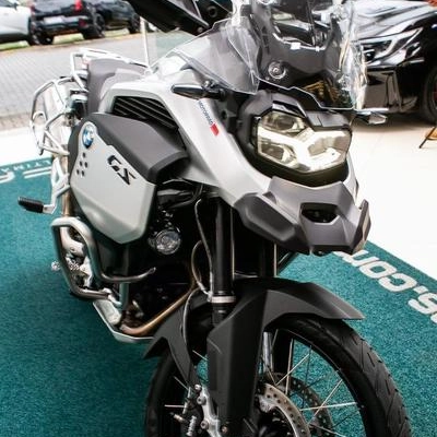 imagem-https://www.socarrao.com.br/sc-vehicle-images-prod/4363318/1792185013698-8574055_10_B_d35b48a13e.jpeg