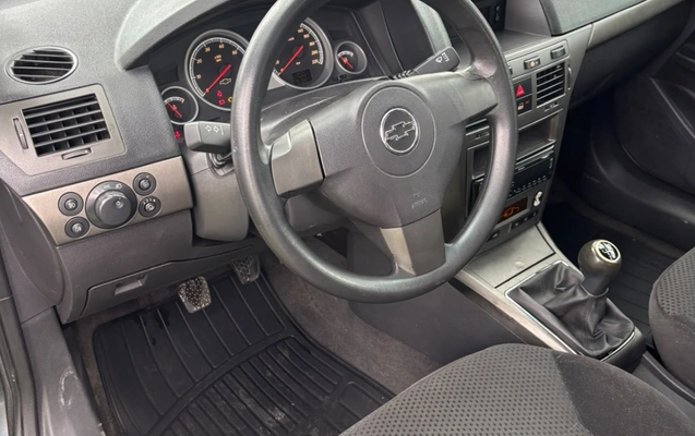imagem-https://www.socarrao.com.br/sc-vehicle-images-prod/4363360/1792084558993-NTg5Y2RmMTEtYzBlMi00NGY3LWFkYTMtNzk5MWMxZjg0Njk3LmpmaWY.jfif