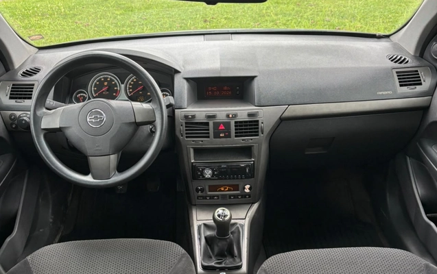 imagem-https://www.socarrao.com.br/sc-vehicle-images-prod/4363360/1792084559055-YmQzZDAwNDYtMTQ5OC00ZjZiLTkzYTMtY2QwYTM0YWI1MWViLmpmaWY.jfif