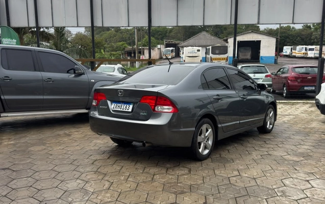 imagem-https://www.socarrao.com.br/sc-vehicle-images-prod/4363370/1792084692167-du0tAJMkklo89we9bgHWXLVLjVBXmb4P.jpg