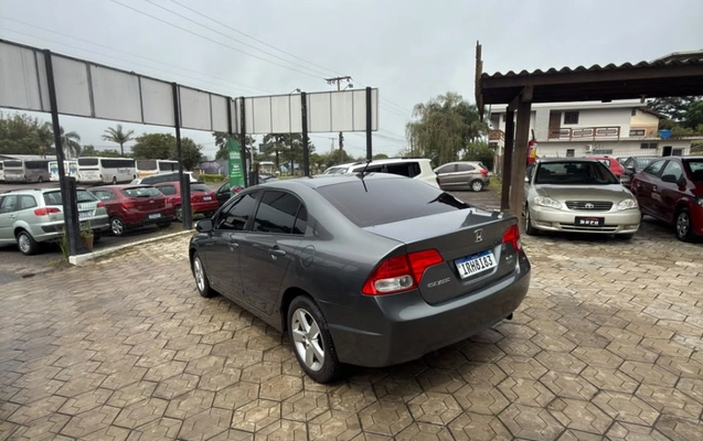 imagem-https://www.socarrao.com.br/sc-vehicle-images-prod/4363370/1792084692168-0aBTFg08la9BihsXVxYnt3824umc7ira.jpg