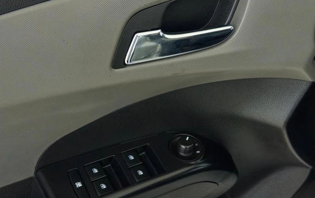 imagem-https://www.socarrao.com.br/sc-vehicle-images-prod/4363393/1792084836188-8557806_19_B_4d874f2edc.jpeg