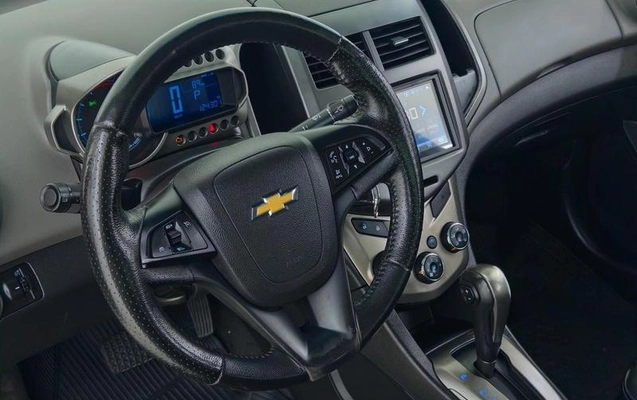 imagem-https://www.socarrao.com.br/sc-vehicle-images-prod/4363393/1792426392410-8557806_10_B_fe7faf7e29.jpeg