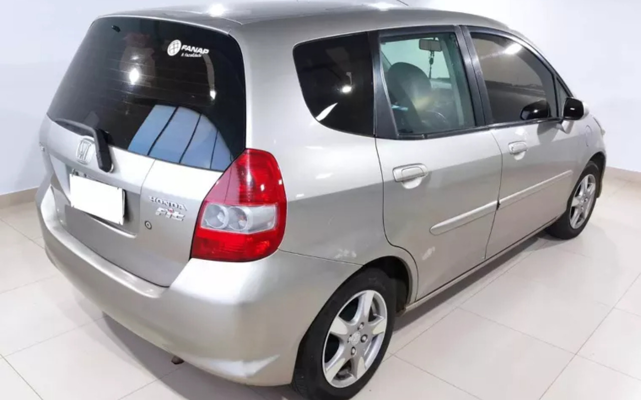 imagem-https://www.socarrao.com.br/sc-vehicle-images-prod/4363413/1792085706757-MDQuanBn.jpg
