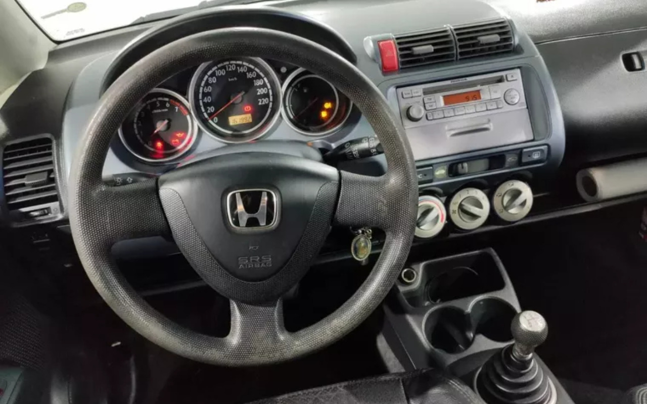imagem-https://www.socarrao.com.br/sc-vehicle-images-prod/4363413/1792085708000-MDguanBn.jpg