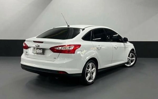 imagem-https://www.socarrao.com.br/sc-vehicle-images-prod/4363442/1792085342815-Nzc5MDQ4NF8zX0JfNDk4OTZjMGYwMi5qcGVn.jpeg