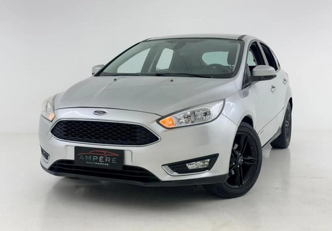 Ford Focus 2016 Prata — foto 1 de 3