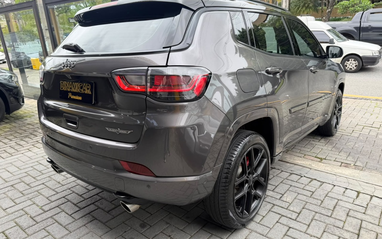 imagem-https://www.socarrao.com.br/sc-vehicle-images-prod/4363512/1792085823996-My5qcGVn.jpeg