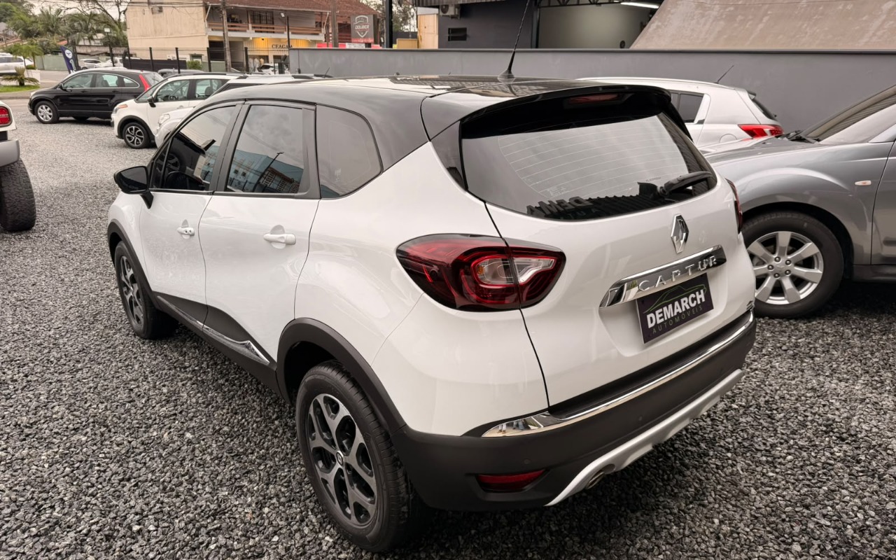 imagem-https://www.socarrao.com.br/sc-vehicle-images-prod/4363515/1792085876479-MS5qcGVn.jpeg