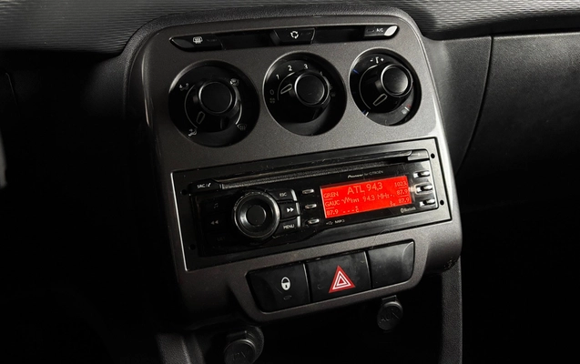 imagem-https://www.socarrao.com.br/sc-vehicle-images-prod/4363518/1792085924645-MDE0LmpwZw.jpg