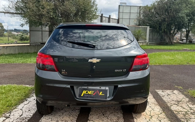 imagem-https://www.socarrao.com.br/sc-vehicle-images-prod/4363530/1792086182520-a4f7a034dd9e4a12a63a0ca4ec910769_1792085986691.jpg