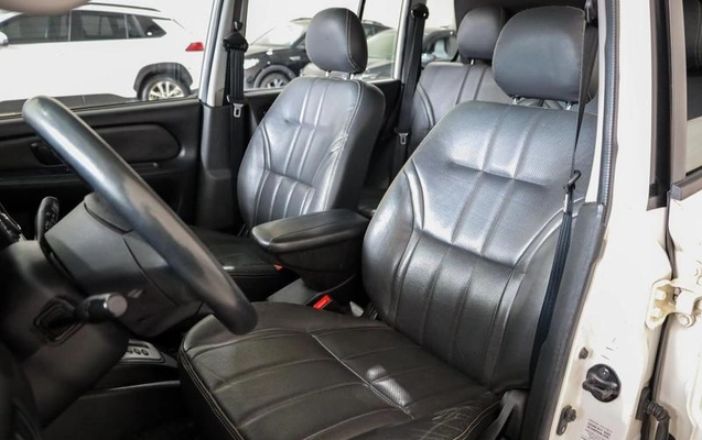 imagem-https://www.socarrao.com.br/sc-vehicle-images-prod/4363607/1792086622410-8496340_3_B_3b54cba633.jpeg