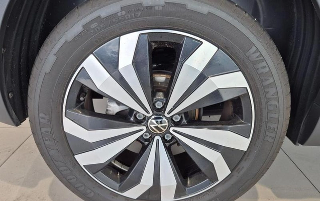 imagem-https://www.socarrao.com.br/sc-vehicle-images-prod/4363626/1792086818059-8439227_16_B_c1fdf304e3.jpeg