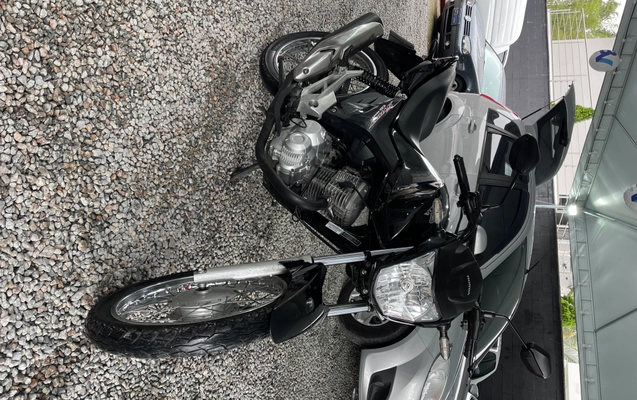 imagem-https://www.socarrao.com.br/sc-vehicle-images-prod/4363630/1792086945931-d43e6ef0-cc7d-4d1c-ac57-c038fac182df.jpeg