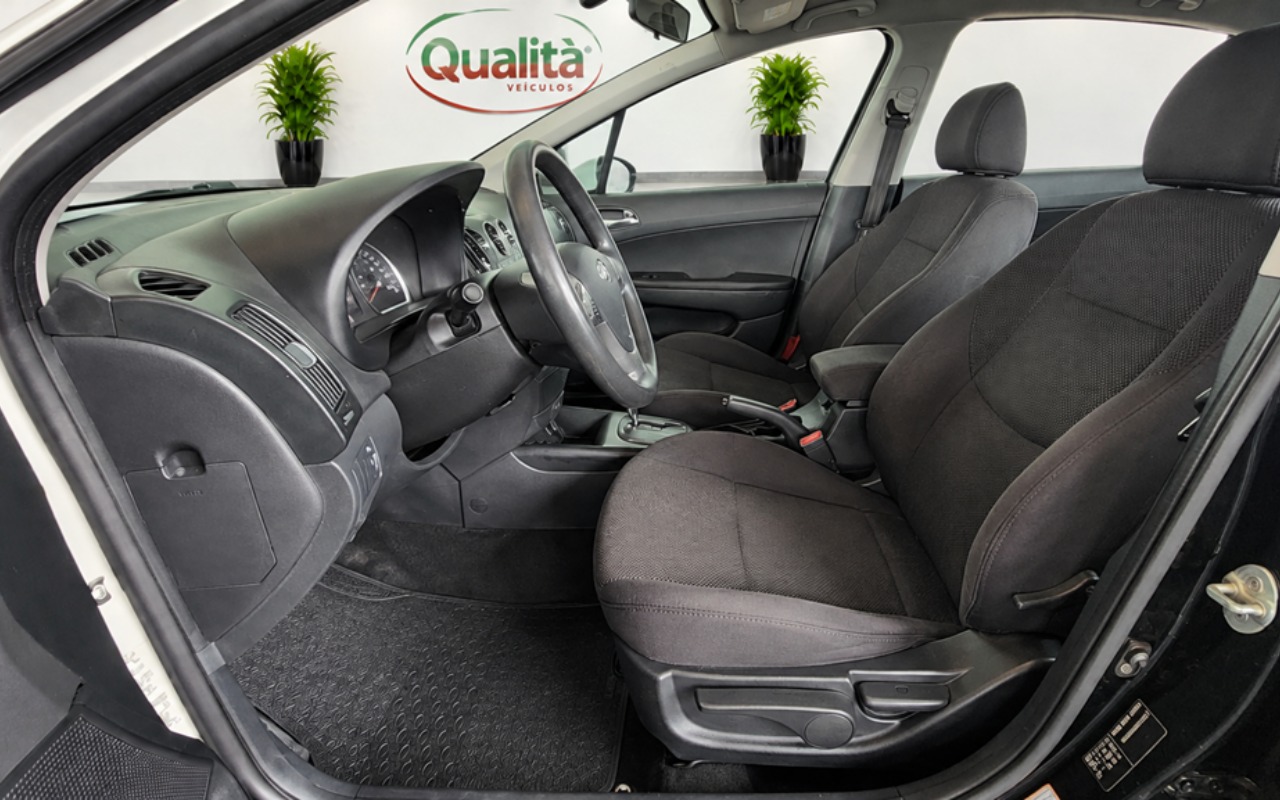 imagem-https://www.socarrao.com.br/sc-vehicle-images-prod/4363638/1792087043632-MTIucG5n.png